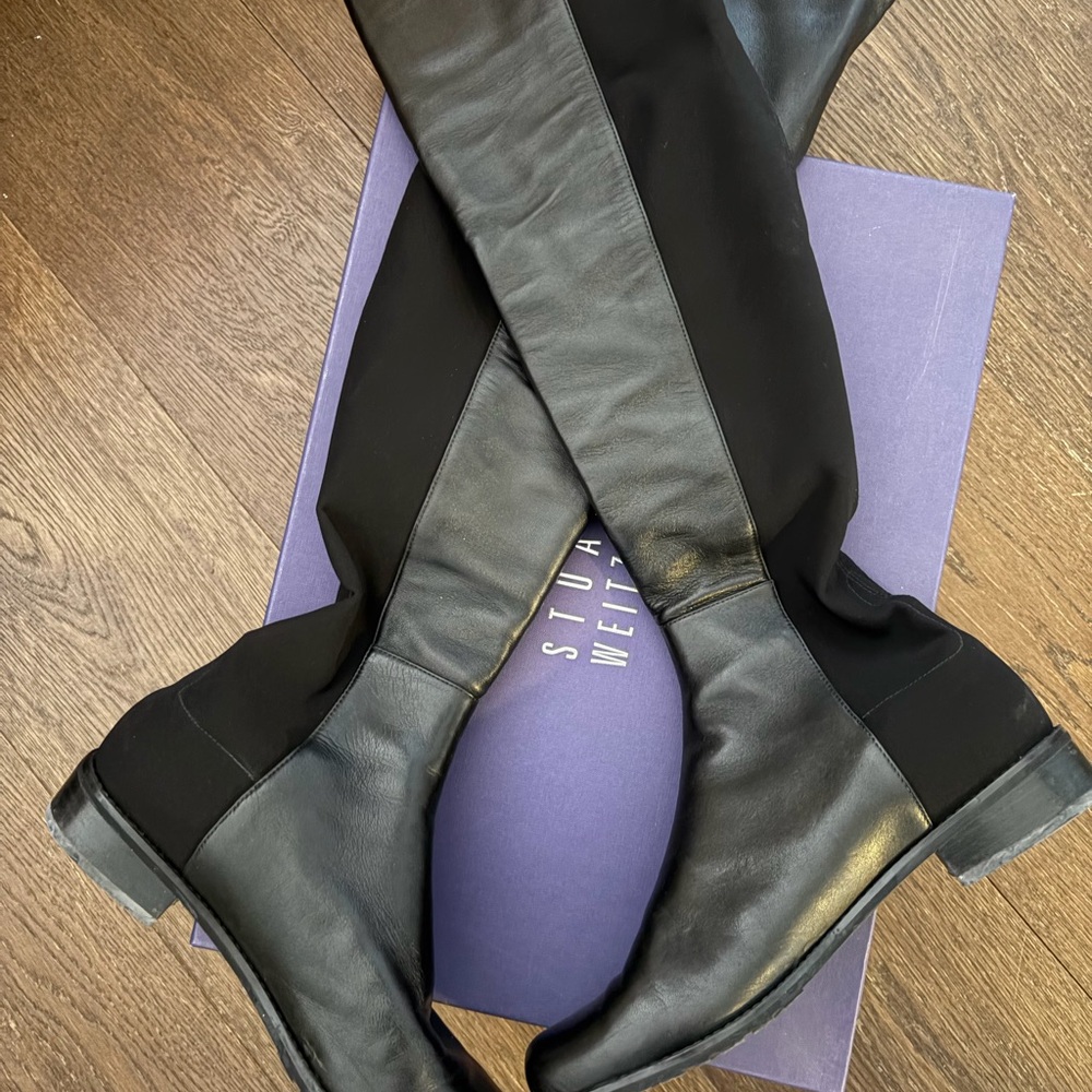 ✅✅ SOLD SOLD ✅✅Stuart Weitzman Black Leather Knee-High Boots the 5050 iconic